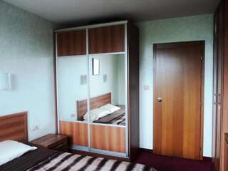 Отель Hotel 007 София Апартаменты с 1 спальней и балконом-6